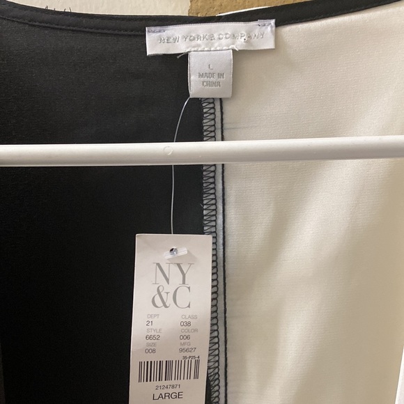 NY&Company Color Block Bodysuit Black & white - Picture 4 of 7